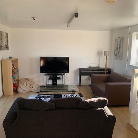 1 Bedroom Annex, Private Bathroom, Peaceful Area Claypits Buitenkant foto