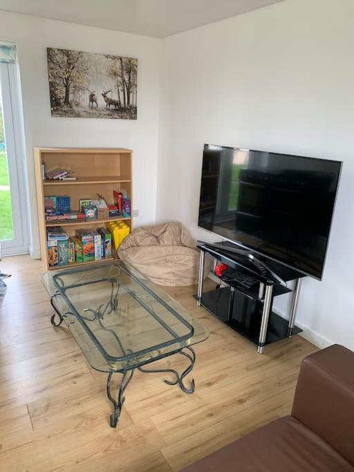 1 Bedroom Annex, Private Bathroom, Peaceful Area Claypits Buitenkant foto