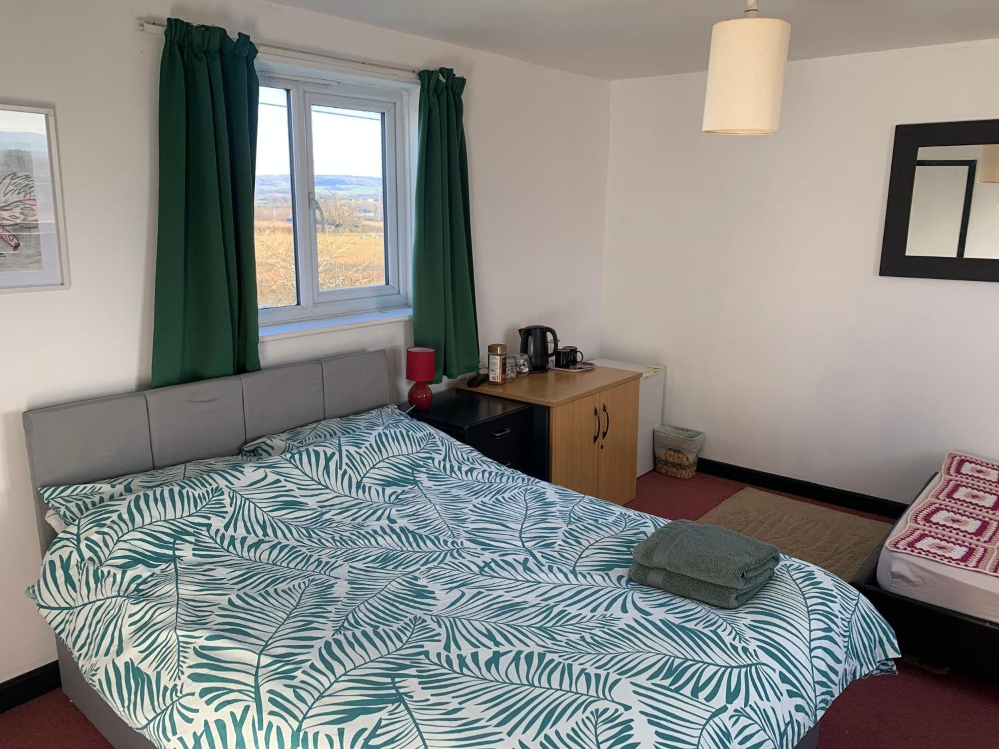 1 Bedroom Annex, Private Bathroom, Peaceful Area Claypits Buitenkant foto